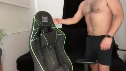 alexromano2 online show from July 15, 2026, 7:41 pm