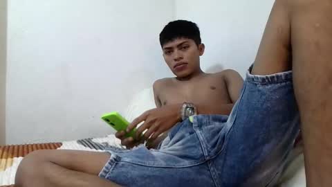 alexsexy1405 online show from January 11, 2026, 10:59 pm