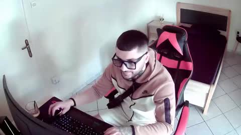 alexthepro00 online show from January 13, 2026, 12:21 pm