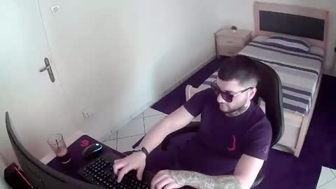 Snapshot of alexthepro00 chatting on May 3, 2026, 3:18 pm alexthepro00 online show from May 3, 2026, 3:18 pm
