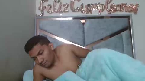 alex y luisa online show from January 7, 2025, 2:41 pm