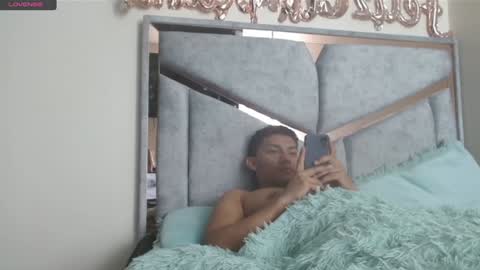 alex y luisa online show from January 14, 2025, 2:53 pm