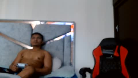 Snapshot of alexvsluisa chatting on July 9, 2026, 4:11 pm alex y luisa online show from July 9, 2026, 4:11 pm