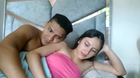 Snapshot of alexvsluisa chatting on July 22, 2026, 2:42 pm alex y luisa online show from July 22, 2026, 2:42 pm