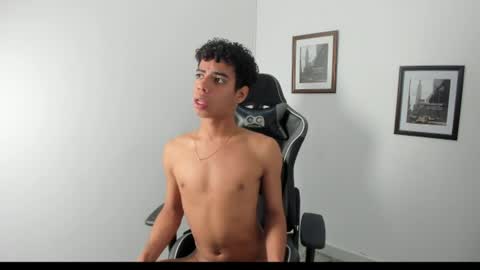 Snapshot of alexx_cum18 chatting on July 22, 2026, 2:53 pm alexx_cum18 online show from July 22, 2026, 2:53 pm