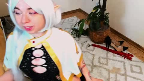 Snapshot of alexxisskyy chatting on June 2, 2026, 5:20 am Alexsy online show from June 2, 2026, 5:20 am