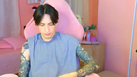 Alex online show from October 19, 2025, 1:12 pm