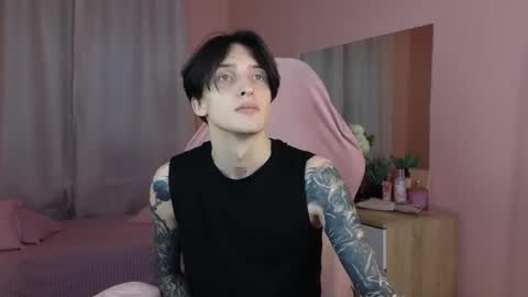 Alex online show from November 4, 2025, 12:04 pm