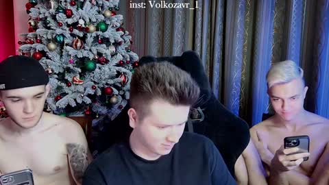 AlexDimaIgor online show from December 17, 2024, 10:43 pm