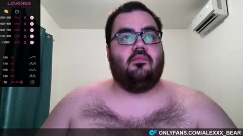 Snapshot of alexxxbear chatting on December 17, 2025, 7:20 pm alexxxbear online show from December 17, 2025, 7:20 pm