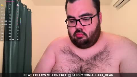 Snapshot of alexxxbear chatting on February 4, 2026, 8:36 pm alexxxbear online show from February 4, 2026, 8:36 pm