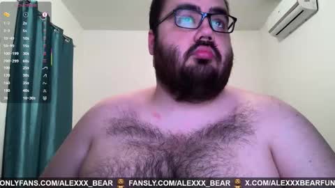 Snapshot of alexxxbear chatting on February 19, 2026, 11:01 pm alexxxbear online show from February 19, 2026, 11:01 pm