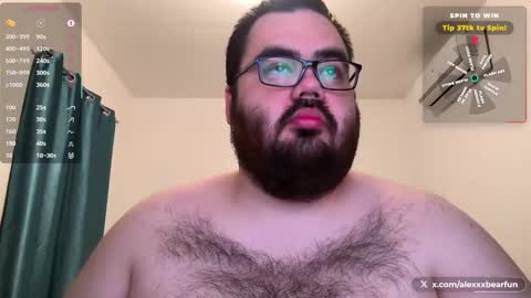 Snapshot of alexxxbear chatting on February 22, 2026, 9:24 pm alexxxbear online show from February 22, 2026, 9:24 pm