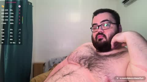 Snapshot of alexxxbear chatting on May 8, 2026, 5:35 am alexxxbear online show from May 8, 2026, 5:35 am