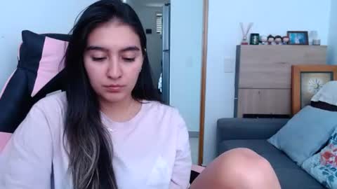 alexyferrer1 online show from July 17, 2026, 5:18 pm