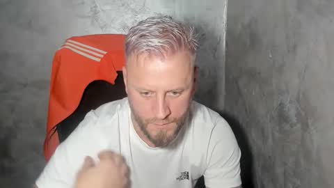 alexyno2022 ONLYFANS online show from January 31, 2026, 10:41 pm