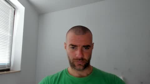 alfiesolomons87 online show from October 27, 2025, 9:46 am