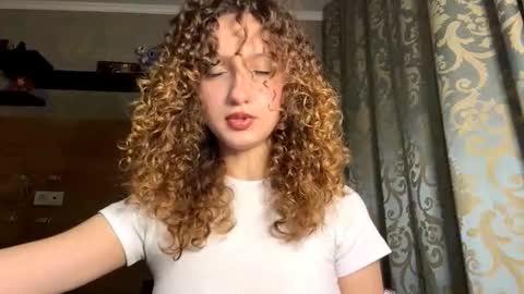 Snapshot of alfredaspagnolo chatting on November 17, 2025, 4:13 pm Tatiana online show from November 17, 2025, 4:13 pm