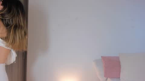 Snapshot of ali_elly chatting on June 18, 2026, 11:14 am Hailey online show from June 18, 2026, 11:14 am