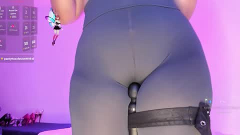     online show from November 24, 2025, 4:12 am