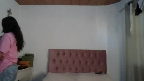 Snapshot of alia054 chatting on January 22, 2025, 12:49 pm Alia online show from January 22, 2025, 12:49 pm