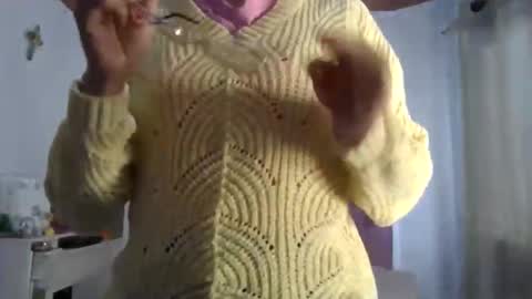 Snapshot of alia054 chatting on January 25, 2025, 4:03 pm Alia online show from January 25, 2025, 4:03 pm