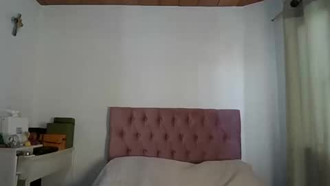 Snapshot of alia054 chatting on February 4, 2025, 3:47 pm Alia online show from February 4, 2025, 3:47 pm