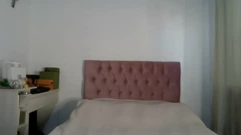 Snapshot of alia054 chatting on February 6, 2025, 12:37 pm Alia online show from February 6, 2025, 12:37 pm