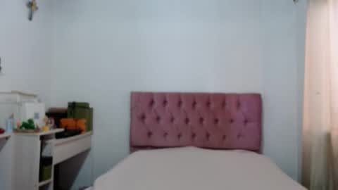 Snapshot of alia054 chatting on September 17, 2025, 12:07 pm Alia online show from September 17, 2025, 12:07 pm