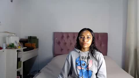 Snapshot of alia054 chatting on September 23, 2025, 1:47 pm Alia online show from September 23, 2025, 1:47 pm