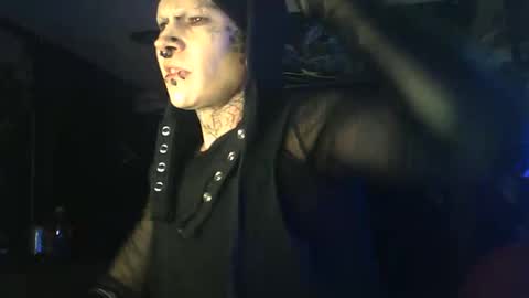 Snapshot of alic3nlorna chatting on December 3, 2025, 8:00 am noire13 online show from December 3, 2025, 8:00 am