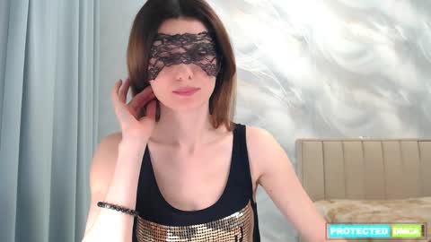 Snapshot of alica_webcam chatting on May 5, 2026, 7:22 pm Alice online show from May 5, 2026, 7:22 pm