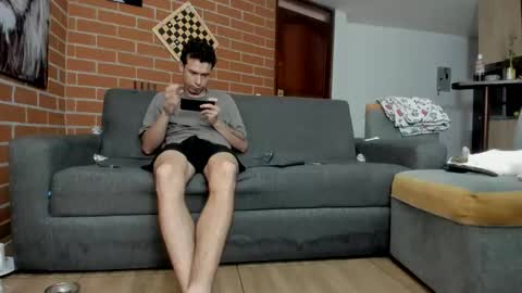 alicante_66 online show from June 6, 2026, 12:32 pm
