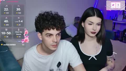 Snapshot of alice118james chatting on October 3, 2025, 4:26 pm alice and james online show from October 3, 2025, 4:26 pm