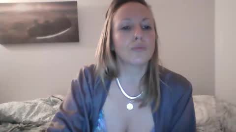 Snapshot of alice8363 chatting on December 13, 2024, 5:00 pm Alice online show from December 13, 2024, 5:00 pm