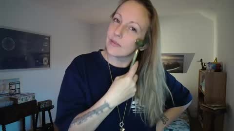 Alice online show from November 15, 2025, 7:38 am