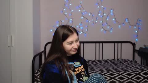 Alice online show from December 11, 2024, 10:16 pm