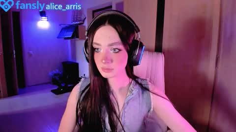 Alice Aris online show from February 18, 2026, 2:13 pm