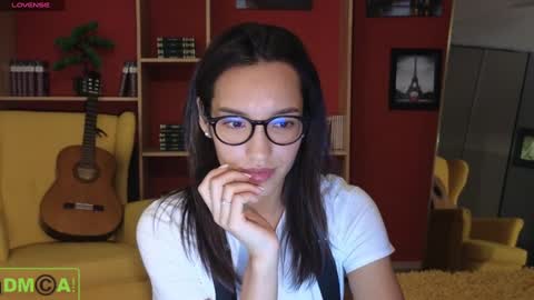 A R Y A  T I A online show from December 19, 2024, 4:35 pm