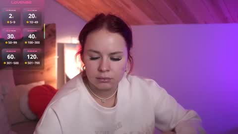 Snapshot of alice_bess chatting on November 1, 2025, 9:11 am Alice.....Welcome to my room Lets get to know each other better and have an unforgettable time online show from November 1, 2025, 9:11 am