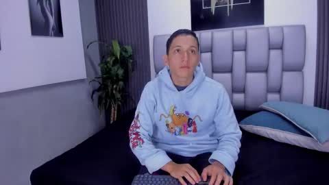    online show from October 16, 2025, 11:33 am