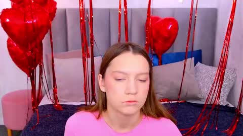 Snapshot of alice_charmy chatting on February 13, 2025, 5:58 am Alice in Wonderland online show from February 13, 2025, 5:58 am