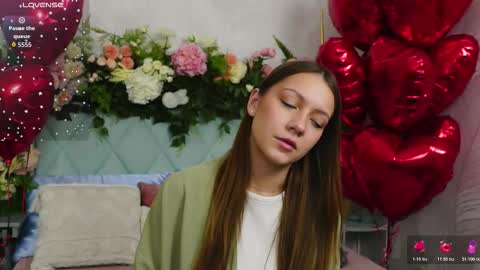 Snapshot of alice_charmy chatting on February 14, 2026, 5:21 pm Alice in Wonderland online show from February 14, 2026, 5:21 pm