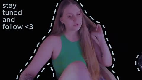 Snapshot of alice_dreamgirl_ chatting on February 19, 2025, 4:00 pm Alice 3 online show from February 19, 2025, 4:00 pm