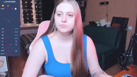 Snapshot of alice_dreamgirl_ chatting on November 30, 2025, 1:59 pm Alice 3 online show from November 30, 2025, 1:59 pm