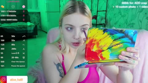 alice_halle online show from December 11, 2024, 5:15 pm