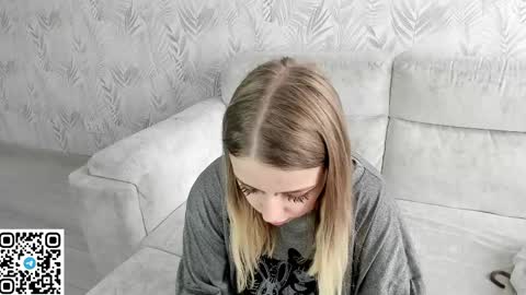 Snapshot of alice_halle chatting on May 16, 2026, 3:03 am alice_halle online show from May 16, 2026, 3:03 am