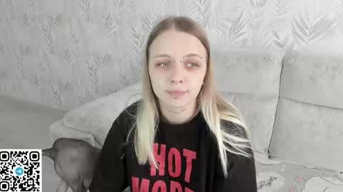 Snapshot of alice_halle chatting on May 31, 2026, 7:48 am alice_halle online show from May 31, 2026, 7:48 am