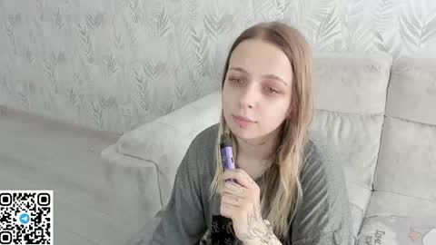 Snapshot of alice_halle chatting on June 3, 2026, 7:00 am alice_halle online show from June 3, 2026, 7:00 am
