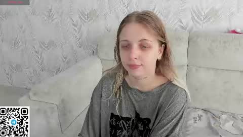 alice_halle online show from July 23, 2026, 3:26 am